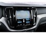 Volvo XC60 T6 Recharge AWD R-Design | Trekhaak | Stoel-/stuur-/achterbankverwarming | Harman Kardon audio | Camera | Verwarmbare voorruit