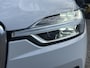 Volvo XC60 2.0 T8 Recharge 392 pk AWD R-Design Navigatie Panoramadak Luchtvering Camera Head Up Display Leder Dashboard Carplay Elek. Stoel 19 Inch Velgen Stoelverwarming Standkachel Getint Glas On Call 1e Eigenaar Plug In Hybride 1e Eigenaar Netjes ! BTW auto