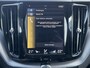 Volvo XC60 2.0 T8 Twin Engine 392 pk AWD R-Design Navigatie Panoramadak Luchtvering Camera Head Up Display Leder Dashboard Carplay Elek. Stoel 19 Inch Velgen Stoelverwarming Standkachel Extra Getint Glas On Call 1e Eigenaar Plug In Hybride 1e Eigenaar BTW auto