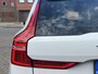 Volvo XC60 2.0 T8 Twin Engine 392 pk AWD R-Design Navigatie Panoramadak Luchtvering Camera Head Up Display Leder Dashboard Carplay Elek. Stoel 19 Inch Velgen Stoelverwarming Standkachel Extra Getint Glas On Call 1e Eigenaar Plug In Hybride 1e Eigenaar BTW auto