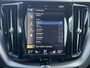 Volvo XC60 2.0 T8 Twin Engine 392 pk AWD R-Design Navigatie Panoramadak Luchtvering Camera Head Up Display Leder Dashboard Carplay Elek. Stoel 19 Inch Velgen Stoelverwarming Standkachel Extra Getint Glas On Call 1e Eigenaar Plug In Hybride 1e Eigenaar BTW auto