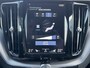 Volvo XC60 2.0 T8 Twin Engine 392 pk AWD R-Design Navigatie Panoramadak Luchtvering Camera Head Up Display Leder Dashboard Carplay Elek. Stoel 19 Inch Velgen Stoelverwarming Standkachel Extra Getint Glas On Call 1e Eigenaar Plug In Hybride 1e Eigenaar BTW auto