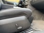 Mercedes-Benz E-klasse 300d Avantgarde Automaat 231pk | LED lampen adaptief | Half-Leer/stof | Parkeersensoren voor en achter | Grootlichtassitent | Navigatiesysteem | Cruise control tempomat | Climate control