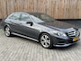 Mercedes-Benz E-klasse 300d Avantgarde Automaat 231pk | LED lampen adaptief | Half-Leer/stof | Parkeersensoren voor en achter | Grootlichtassitent | Navigatiesysteem | Cruise control tempomat | Climate control