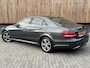 Mercedes-Benz E-klasse 300d Avantgarde Automaat 231pk | LED lampen adaptief | Half-Leer/stof | Parkeersensoren voor en achter | Grootlichtassitent | Navigatiesysteem | Cruise control tempomat | Climate control