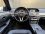 Mercedes-Benz E-klasse 300d Avantgarde Automaat 231pk | LED lampen adaptief | Half-Leer/stof | Parkeersensoren voor en achter | Grootlichtassitent | Navigatiesysteem | Cruise control tempomat | Climate control