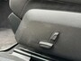 Mercedes-Benz E-klasse 300d Avantgarde Automaat 231pk | LED lampen adaptief | Half-Leer/stof | Parkeersensoren voor en achter | Grootlichtassitent | Navigatiesysteem | Cruise control tempomat | Climate control