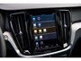 Volvo V60 2.0 T6 Plug-in hybrid AWD Plus Dark | Panoramadak | 19" | Getint glas | harman/kardon | Verwarmde voorruit | Exterior Styling | Black Pack