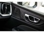 Volvo V60 2.0 T6 Plug-in hybrid AWD Plus Dark | Panoramadak | 19" | Getint glas | harman/kardon | Verwarmde voorruit | Exterior Styling | Black Pack
