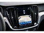 Volvo V60 2.0 T6 Plug-in hybrid AWD Plus Dark | Panoramadak | 19" | Getint glas | harman/kardon | Verwarmde voorruit | Exterior Styling | Black Pack