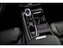 Volvo V60 2.0 T6 Plug-in hybrid AWD Plus Dark | Panoramadak | 19" | Getint glas | harman/kardon | Verwarmde voorruit | Exterior Styling | Black Pack