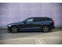 Volvo V60 2.0 T6 Plug-in hybrid AWD Plus Dark | Panoramadak | 19" | Getint glas | harman/kardon | Verwarmde voorruit | Exterior Styling | Black Pack