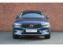 Volvo XC60 T6 AWD AUT8 350PK Essential Edition | Panoramadak | 22" Lichtmetalen velgen | Sportonderstel | Cruise Control | Trekhaak semi elektrisch | parkeersensoren voor en achter | Parkeercamera | Extra getint glas | Lederen bekleding | Stoelverwarming | Stuurwielverwarming |