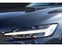Volvo V60 2.0 T6 Plug-in hybrid AWD Plus Bright | Adaptieve Cruise Control | Key-less entry | Adaptieve bochtverlichting | Elektr. bestuurdersstoel incl. memory | Trekhaak | Lederen bekleding | Stoel + stuurverwarming | Parkeerverwarming | PDC voor + achter | Parkeercamera |