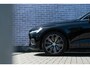 Volvo V60 T6 Recharge AWD Inscription | Navi | Head-Up Display | Schuif-/Kanteldak | Camera | Harman Kardon Audio | Stoelverwarming Voor + Achter | Adaptieve Cruise | Getint Glas | Gelamineerd Glas | Park Assist | LED
