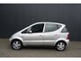 Mercedes-Benz A-klasse 160 Elegance - AUTOMAAT - AIRCO - LEDER - PDC VOOR EN ACHTER