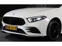 Mercedes-Benz A-klasse 250 e AMG 45 Look / AUT / Digital Cockpit / Cruise Control / Sfeerverlichting / Camera / Pano / 19 Inch