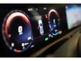 Mercedes-Benz A-klasse 250 e AMG 45 Look / AUT / Digital Cockpit / Cruise Control / Sfeerverlichting / Camera / Pano / 19 Inch