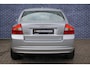 Volvo S80 3.2 AWD Momentum | Adaptieve cruise control | Stoelverwarming | BLIS | Leder | Parkeersensoren V+A | 1STE EIGENAAR | Getint glas | Regensensor |
