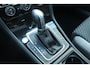 Volkswagen Golf 1.4 TSI 2x R-Line Automaat/Panoramadak/Virtual cockpit/Adaptive cruise control/Achteruitrijcamera/Led koplampen/Navigatie/Keyless/Apple carplay/Licht metalen velgen/Inklapbare spiegels/Stoelverwarming/Parkeersensoren rondom/Lane assist/Schakel flippers