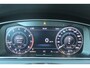 Volkswagen Golf 1.4 TSI 2x R-Line Automaat/Panoramadak/Virtual cockpit/Adaptive cruise control/Achteruitrijcamera/Led koplampen/Navigatie/Keyless/Apple carplay/Licht metalen velgen/Inklapbare spiegels/Stoelverwarming/Parkeersensoren rondom/Lane assist/Schakel flippers