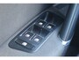 Volkswagen Golf 1.4 TSI 2x R-Line Automaat/Panoramadak/Virtual cockpit/Adaptive cruise control/Achteruitrijcamera/Led koplampen/Navigatie/Keyless/Apple carplay/Licht metalen velgen/Inklapbare spiegels/Stoelverwarming/Parkeersensoren rondom/Lane assist/Schakel flippers