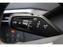 Volkswagen ID.4 Pro Business 77 kWh 286PK / 210kW, LED Matrix (IQ.Lights), keyless entry, achteruitrijcamera (rear view), parkeersensoren voor en achter (pdc), navigatie, Apple Carplay / Android Auto, sfeerverlichting, elektrisch verstel-, verwarm- en inklapbare buitenspiegels, elektrische achterklep, 3-zone climatronic, voorstoelen- en stuurwiel verwarming, DAB+, draadloze telefoon lader