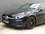 Mercedes-Benz A-klasse 180 Premium * 18 INCH * LEER * GR NAVI * CAMERA !!