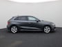 Audi A3 Sportback 45 TFSIe 180kW/245PK S Line · Camera · Zwart optiek · LED · Privacyglass · Navigatie · Carplay/Android auto ·