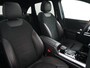 Mercedes-Benz B-klasse 200 Business Solution AMG | Elek trekhaak | Panoramadak | Widescreen | Zondag Open!