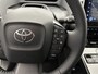 Toyota bZ4X Dynamic 71 kWh | Parkeersensoren | Trekhaak | Dodehoek Ass. | Stoel en stuurwiel verwarmd | Navigatie | 360 Camera |