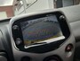 Toyota Aygo 1.0 VVT-i x-play AUT! Carplay! Camera! Apk 4-2027! as Zondag Open tot 14 uur!