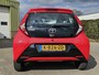 Toyota Aygo 1.0 VVT-i x-play AUT! Carplay! Camera! Apk 4-2027! as Zondag Open tot 14 uur!