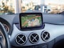 Mercedes-Benz B-klasse 180 Ambition / Night / Stoelverwarming / 18" / LED / Sensoren / Navi / Cruise control