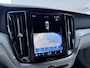 Volvo V60 2.0 T6 Plug-in hybrid AWD Plus Dark | Blond leder | Long range |19" Diamond cut velgen | Trekhaak | Harman/Kardon | Adaptieve Cruise Controle | Blis | Leder | Stoel+Stuur verwarming |