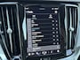 Volvo V60 2.0 T6 Plug-in hybrid AWD Plus Dark | Blond leder | Long range |19" Diamond cut velgen | Trekhaak | Harman/Kardon | Adaptieve Cruise Controle | Blis | Leder | Stoel+Stuur verwarming |