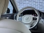 Volvo V60 2.0 T6 Plug-in hybrid AWD Plus Dark | Blond leder | Long range |19" Diamond cut velgen | Trekhaak | Harman/Kardon | Adaptieve Cruise Controle | Blis | Leder | Stoel+Stuur verwarming |