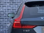 Volvo V60 2.0 T6 Plug-in hybrid AWD Plus Dark | Blond leder | Long range |19" Diamond cut velgen | Trekhaak | Harman/Kardon | Adaptieve Cruise Controle | Blis | Leder | Stoel+Stuur verwarming |