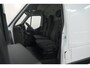 Renault Master T35 2.3 dCi 135 L2H2 Comfort | Camera | Vloerplaat | Navigatie | Parkeersensoren