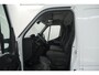 Renault Master T35 2.3 dCi 135 L2H2 Comfort | Camera | Vloerplaat | Navigatie | Parkeersensoren