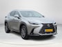 Lexus NX 450h+ AWD Luxury Line Plug-In Hybrid | Trekhaak | Apple CarPlay | Navigatie | Rijklaarprijs incl. garantie |