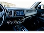 Honda HR-V 1.5 i-VTEC Automaat Executive Black Edition | Afneembare trekhaak | Navi | panoramadak | PDC | Stoelverwarming | Cruise control