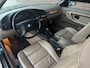BMW 3-Serie Cabrio 318i Executive, Beige leder, Airconditiong, Electrische kap, Stoelverwarming, 3e eig, boekjes aanwezig