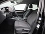 Volkswagen Golf Variant 1.5 eTSI Life Edition | Automaat | Apple carplay | Adaptieve cruise control | Climate control | Parkeersensoren | Achteruitrij Camera | Elektrische achterklep |