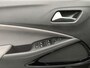 Opel Crossland X SUV 120 Jaar Edition 110 pk | Navigatie via Apple Carplay/Android Auto | Achteruitrijcamera | Parkeersensoren Voor en Achter | LED Dagrijverlichting | Start/Stop Systeem | Climate Control | Cruise Control | 16" Lichtmetalen Velgen |