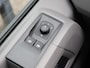 Volkswagen Crafter Bedrijfswagens 2.0 TDI L4H3 140PK Trendline | 3,99% FL Actie | Nieuw model | Airco | Cruise Control | Navi via App-connect | Camera | Bijrijdersbank | Trekhaak |