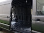 Volkswagen Crafter Bedrijfswagens 2.0 TDI L4H3 140PK Trendline | 3,99% FL Actie | Nieuw model | Airco | Cruise Control | Navi via App-connect | Camera | Bijrijdersbank | Trekhaak |