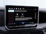 Volkswagen Crafter Bedrijfswagens 2.0 TDI L3H3 140PK Trendline | 3,99% FL Actie | Nieuw model | Airco | Cruise Control | Alarm | Camera | Bijrijdersbank | Trekhaak |