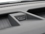 Volkswagen Crafter Bedrijfswagens 2.0 TDI L3H3 140PK Trendline | 3,99% FL Actie | Nieuw model | Airco | Cruise control | 2 Stoelen | Navigatie via app-connect |
