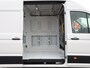 Volkswagen Crafter Bedrijfswagens 2.0 TDI L3H3 140PK Automaat Exclusive | 3,99% FL Actie | Nieuw model | ACC | Digital cockpit | LED | Trekhaak | Alarm | 17" Lmv |